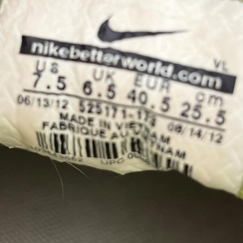 Nike Vintage Y2K CTR360 Libretto Indoor Soccer Shoes men's 7.5/ women 9 - Picture 8 of 8